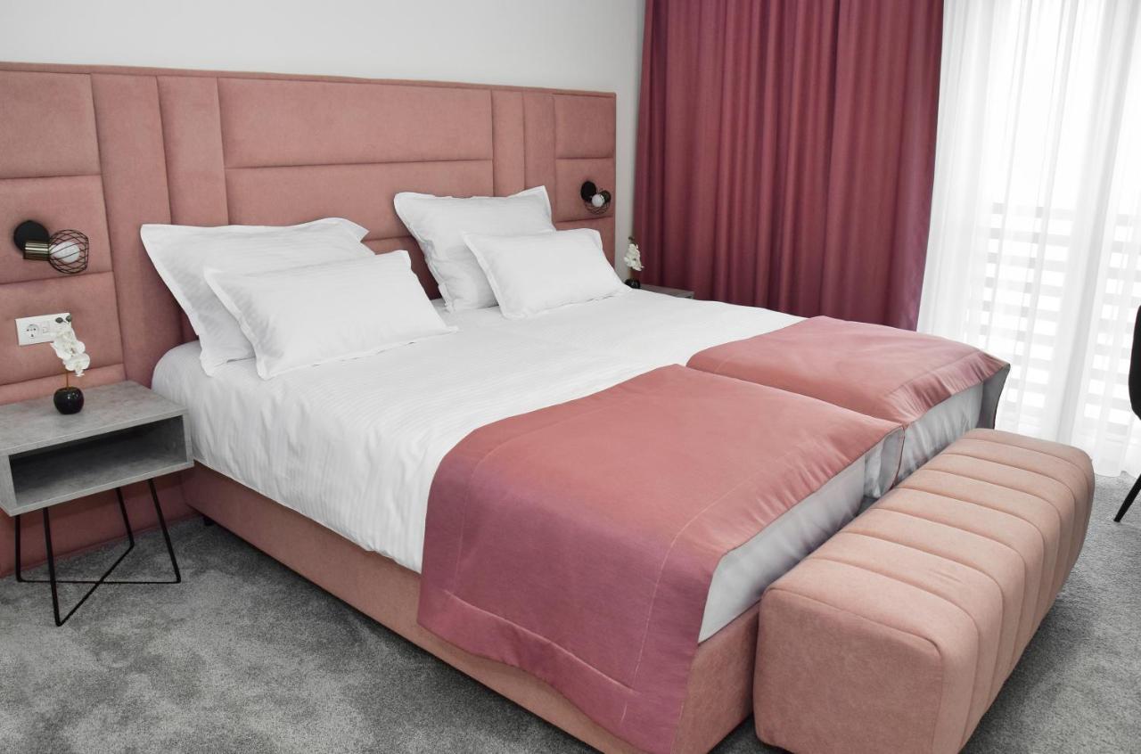 יאיצי Hotel Premium מראה חיצוני תמונה
