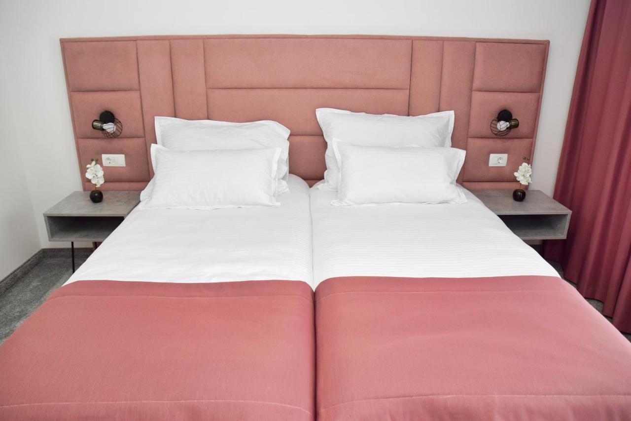 יאיצי Hotel Premium מראה חיצוני תמונה